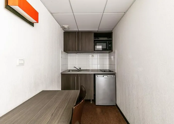 Privatif Dans Gare شقة نيم